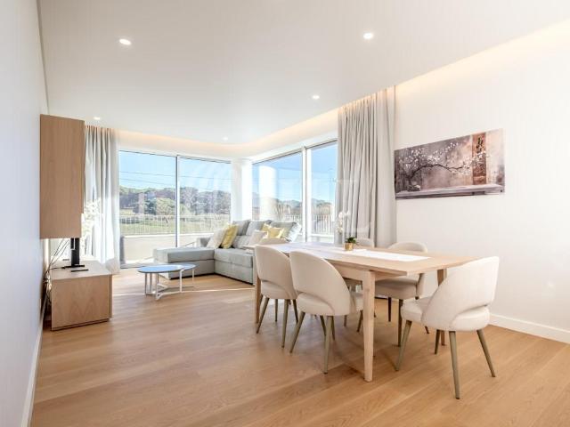 Apartamento T2, com varanda e vista mar, em Quarteira 0m² Quarteira
