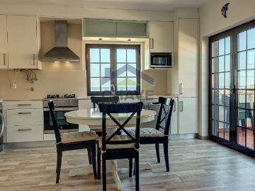 Apartamento T2 com Varanda e Vista Mar Praia da Areia Branca, Lourinhã