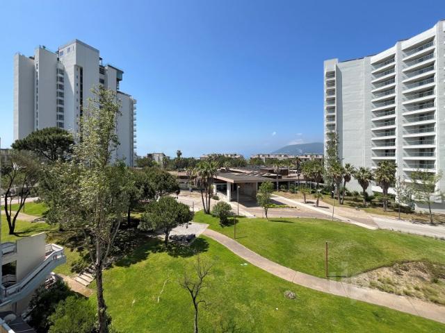 Apartamento T2 com varanda e vista para o jardim, para venda em TRÓIA