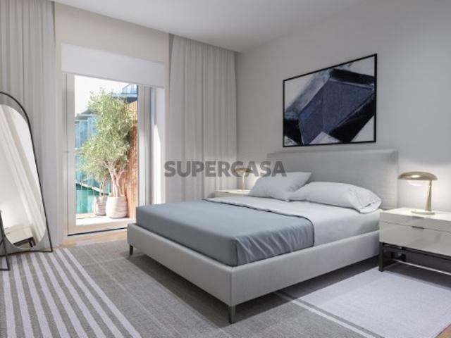 Apartamento T2 com varanda, em Vila Nova de Gaia