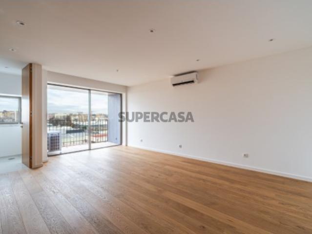 Apartamento T2 com Varanda em Matosinhos