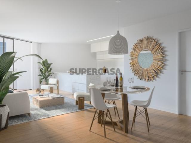 Apartamento T2 com varanda em novo empreendimento na Marina de Olhão