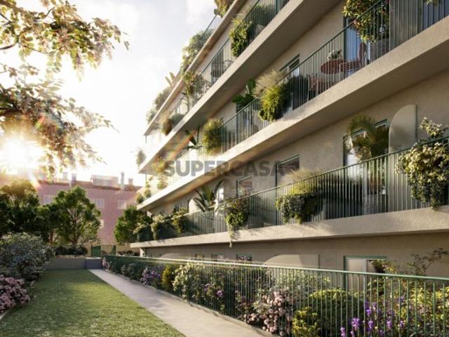 Apartamento T2, com varanda, em novo empreendimento, na Amadora