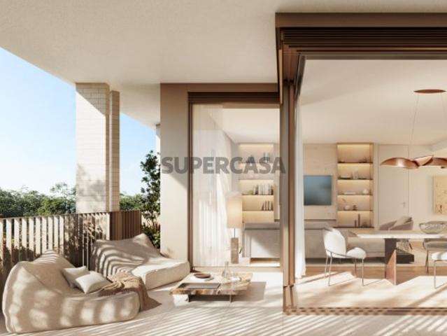 Apartamento T2 com varanda inserido em novo empreendimento, no Porto