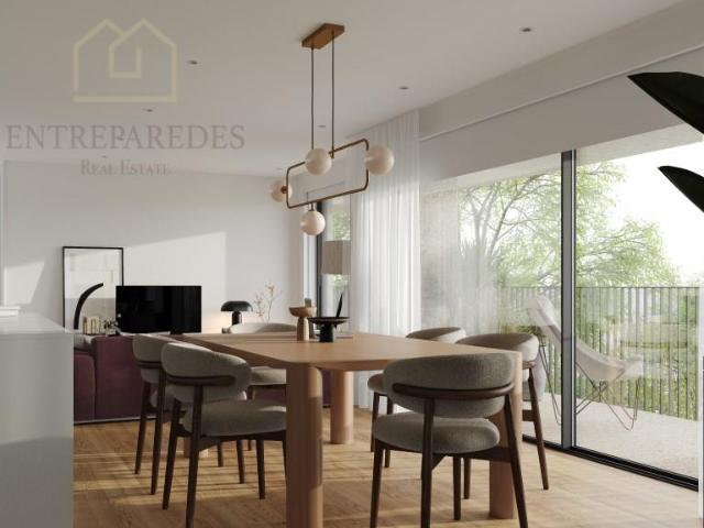 Apartamento T2 com varanda luxo para comprar na zona nobre. 80m² Lordelo do Ouro e Massarelos