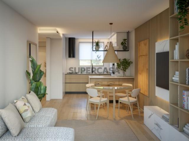 Apartamento T2 com varanda, na Praia da Rocha