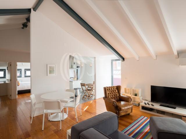 Apartamento T2 com varanda, no Chiado, em Lisboa