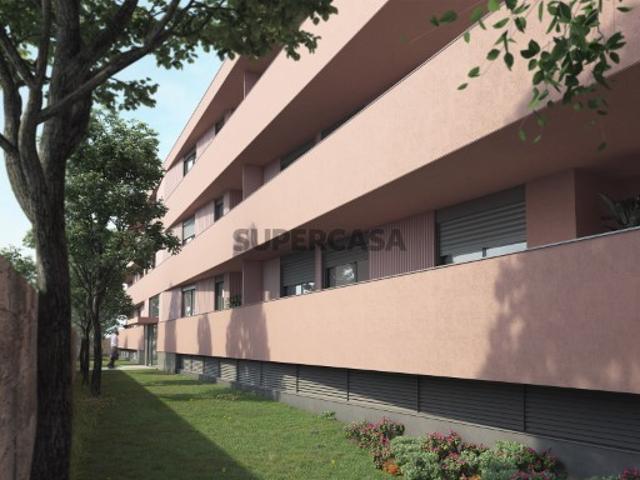 Apartamento T2 com varanda, no Porto