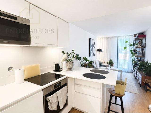 Apartamento T2 com Varanda para comprar | 5.º Piso | Rua Pin. 57m² Campanhã