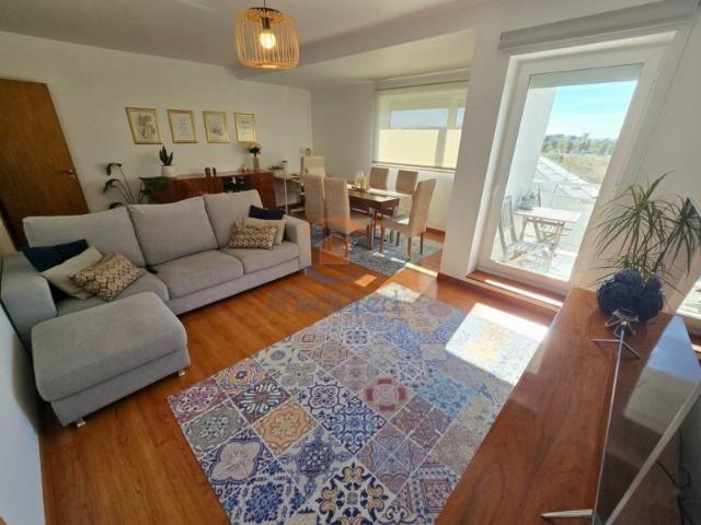 Apartamento T2 com Varanda, Parqueamento e Arrecadação | Alta de Lisboa