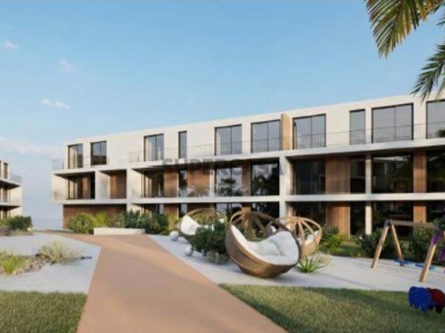 Apartamento T2 com varanda, piscina e garagem em Tavira