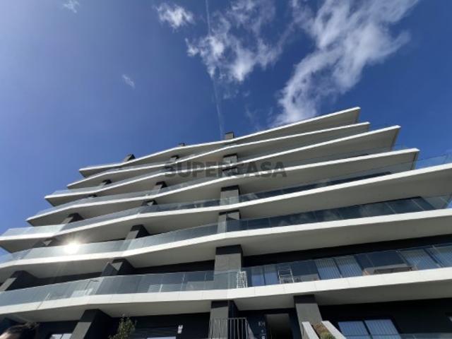 Apartamento T2 com Varanda, Suite e Lugar de Estacionamento em Águas Santas, Maia