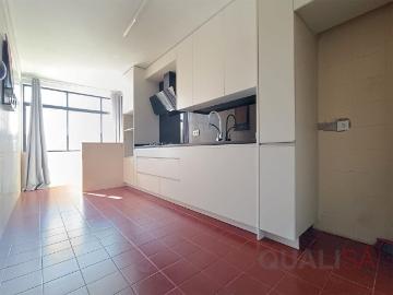 Apartamento T2 com varandas e garagem fechada em S. Vítor em. 93m² Braga São Vítor