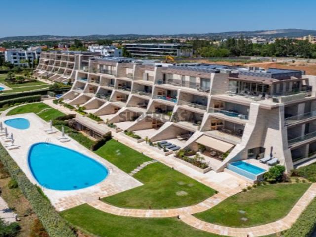 Apartamento T2 com vista golfe, mar e reserva natural em Vilamoura, Algarve