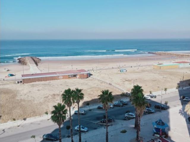 APARTAMENTO T2 COM VISTA DE MAR E PARQUEAMENTO