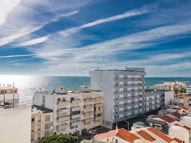 Apartamento T2 com Vista Mar a 3 Minutos da Praia 105m² Quarteira