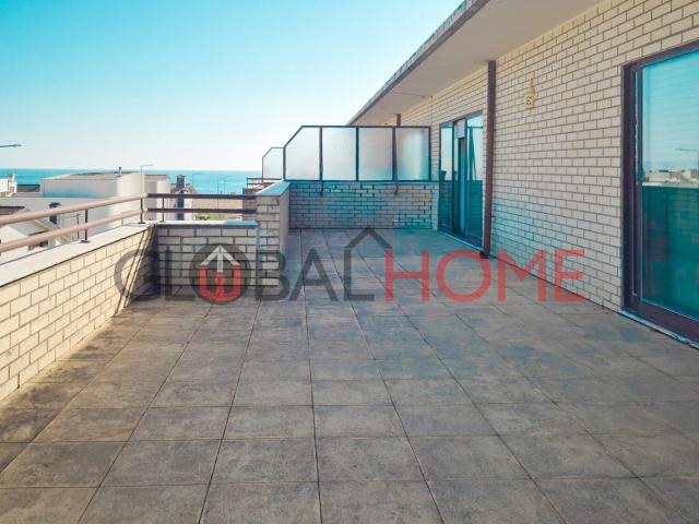 Apartamento T2 com vista mar em Lavra