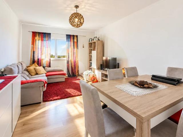 Apartamento T2 com Vista Mar – São Roque, Ponta Delgada