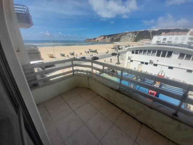 Apartamento T2 com vista mar