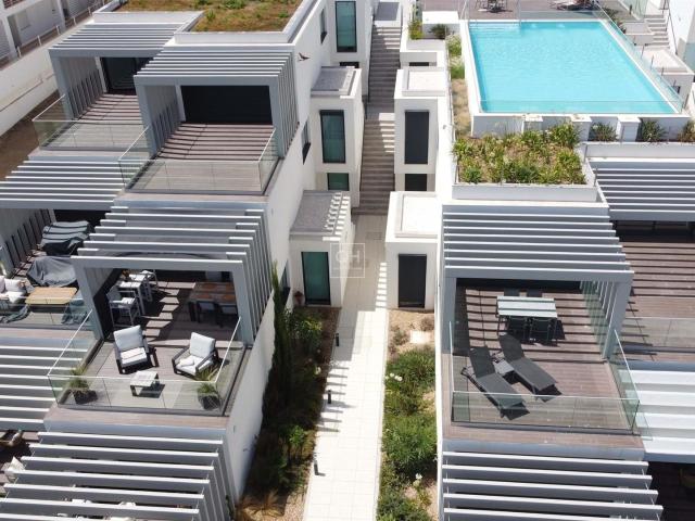 Apartamento T2 com Vista Ria no Coração de Fuseta – Onde a T. 120m² Moncarapacho e fuseta