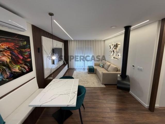 Apartamento T2 com vista rio na Póvoa de Santa Iria
