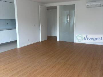 Apartamento T2 como novo com lugar de garagem