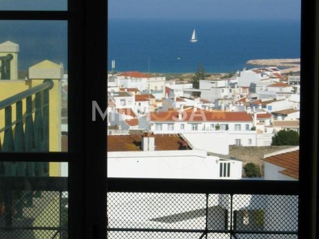 Apartamento T2 completamente mobilado no centro de Lagos