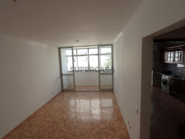 Apartamento T2, Corroios