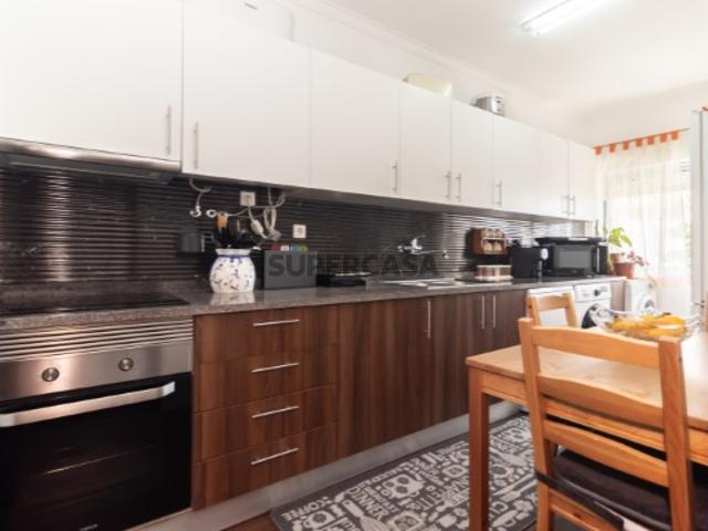 Apartamento T2 cozinha equipada | remodelado | Cruz de Pau, Seixal