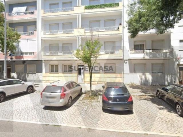 Apartamento T2 Damaia, Amadora
