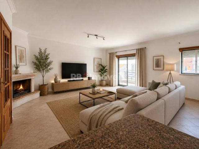 Apartamento T2 de 1º andar com garagem, no centro da cidade do Entroncamento