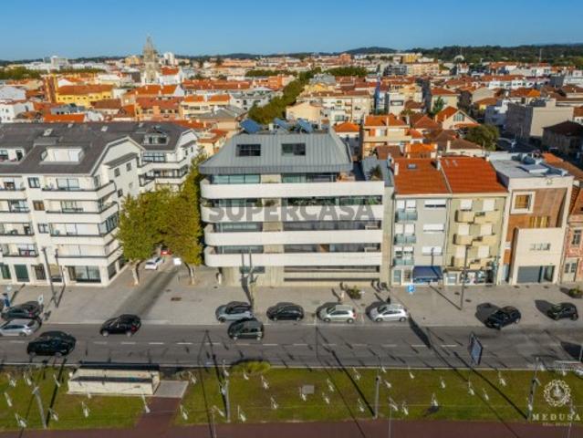 Apartamento T2 de luxo no primeiro piso do prestigiado Passaredo em Espinho