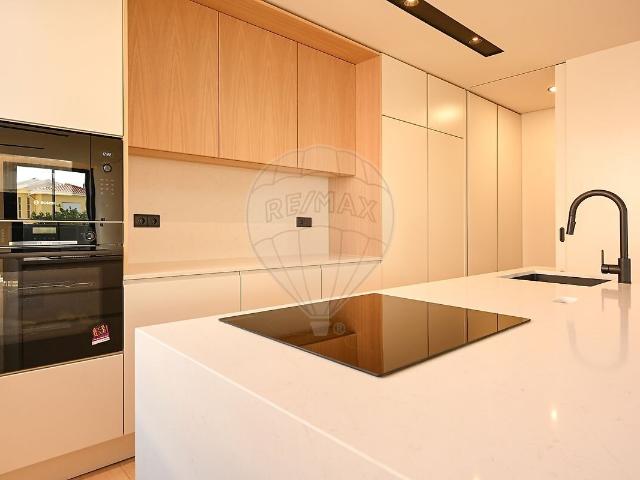 Apartamento T2 de luxo à venda em Gondomar São Cosme, Valbom e Jovim, Gondomar RE/MAX Portugal