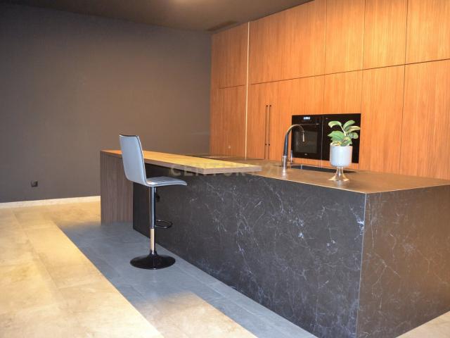 Apartamento T2 de Luxo com Terraço Privativo e Jacuzzi a 40. 141m² da Lourinhã e Atalaia