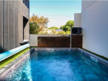 Apartamento T2 de luxo com PISCINA AQUECIDA e jacuzzi Centro Lourinhã