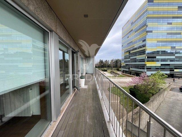 Apartamento T2 de Luxo – Condomínio Fechado na Arrábida, Vila Nova de Gaia