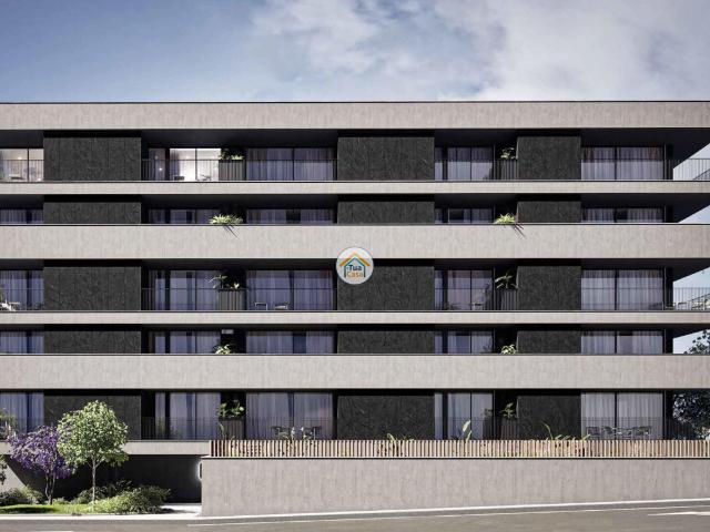 Apartamento T2 de luxo em condomínio exclusivo – Páteo 1896