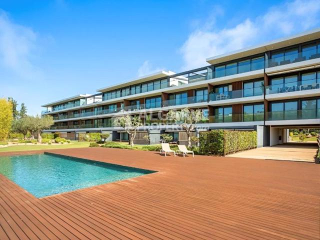Apartamento T2 de Luxo junto da Praia e Marina de Vilamoura 110m² Quarteira
