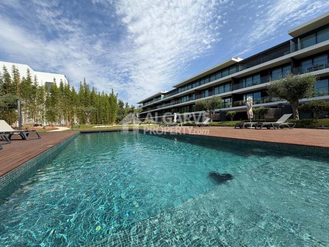 Apartamento T2 de Luxo junto da Praia e Marina de Vilamoura 110m² Vilamoura