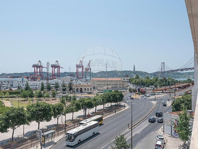 Apartamento T2 de luxo para arrendar em Alcântara, Lisboa RE/MAX Portugal