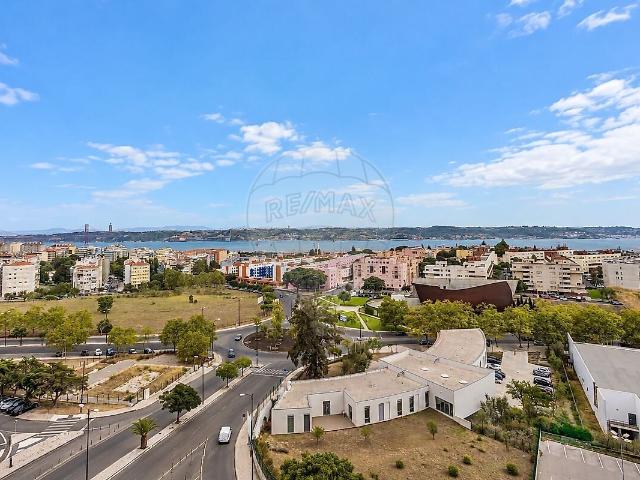 Apartamento T2 de luxo para arrendar em Belém, Lisboa RE/MAX Portugal