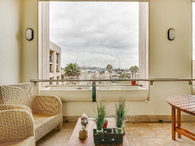 Apartamento T2 de Prestígio à Venda no Condomínio Villa Restelo