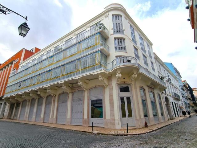 Apartamento T2 de Prestígio junto à Avenida da Liberdade | L. 188m² Santo António