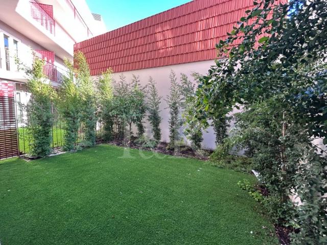 Apartamento T2 duplex com jardim e estacionamento, Capuchos Residences, Lisboa