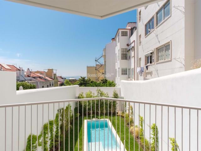 Apartamento T2 Duplex com Jardim Privativo e Piscina na Lapa 268m² Estrela