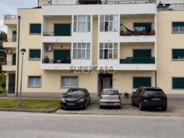 Apartamento T2 Duplex com Terraço e Potencial de Rentabilidade l Viseu