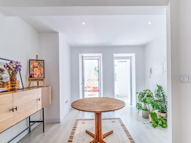 Apartamento T2 duplex com terraço na Lapa