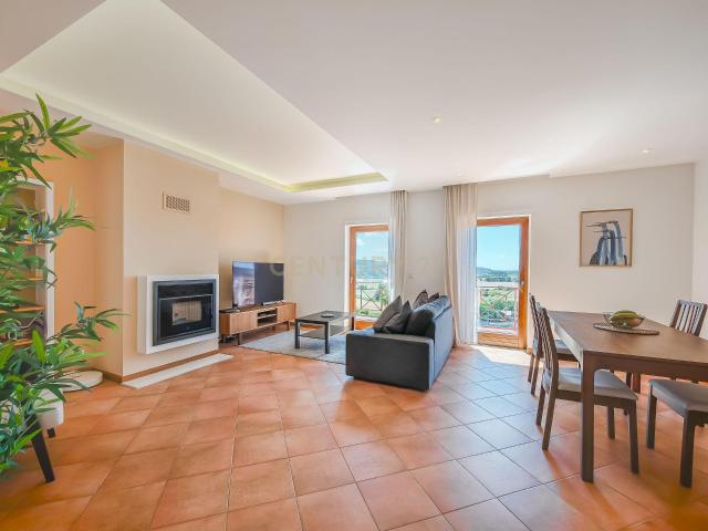 Apartamento T2 Dúplex com Vista Panorâmica e Garagem com Carregamento Elétrico | a 15 minutos de Mafra e Ericeira Para arrendamento!