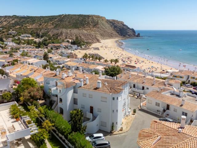 Apartamento T2 Duplex Completamente Renovado e Vista Panorâmica Praia da Luz