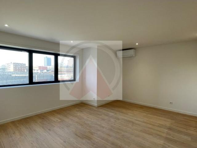 Apartamento T2 Duplex à Praça da Corujeira 1466EMPMM_T2DPL